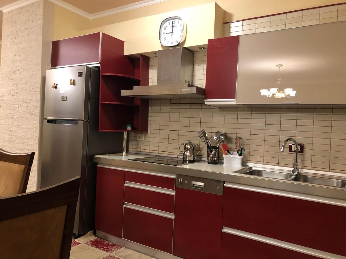 Fully Equipped Flat With Stunning Sea Views Appartamento Durrës Esterno foto